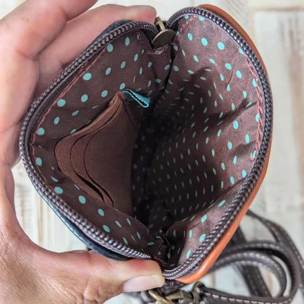 CHALA Sunflower Bee Crossbody Bag - Picture 6 of 6